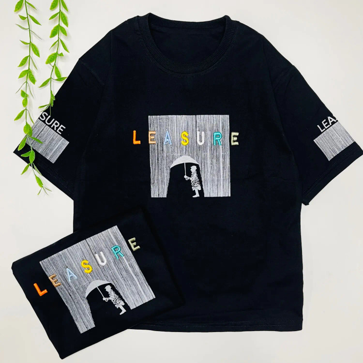 تیشرت اسپرت مشکی پسرانه طرح گلدوزی و چتر مناسب 7 تا 16 سال