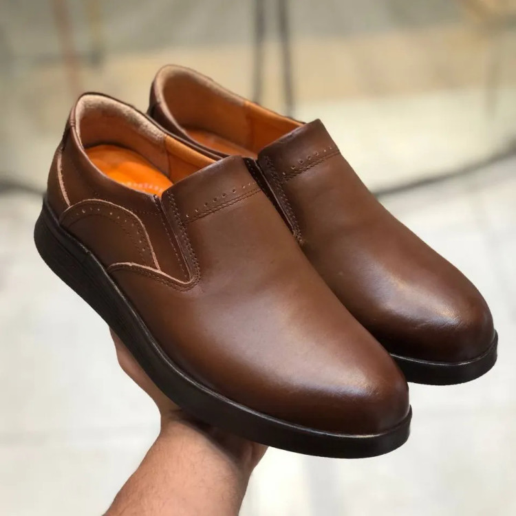 کفش چرم مردانه مدل فانتوم عسلی رویه چرم طبیعی زیره PU طبی